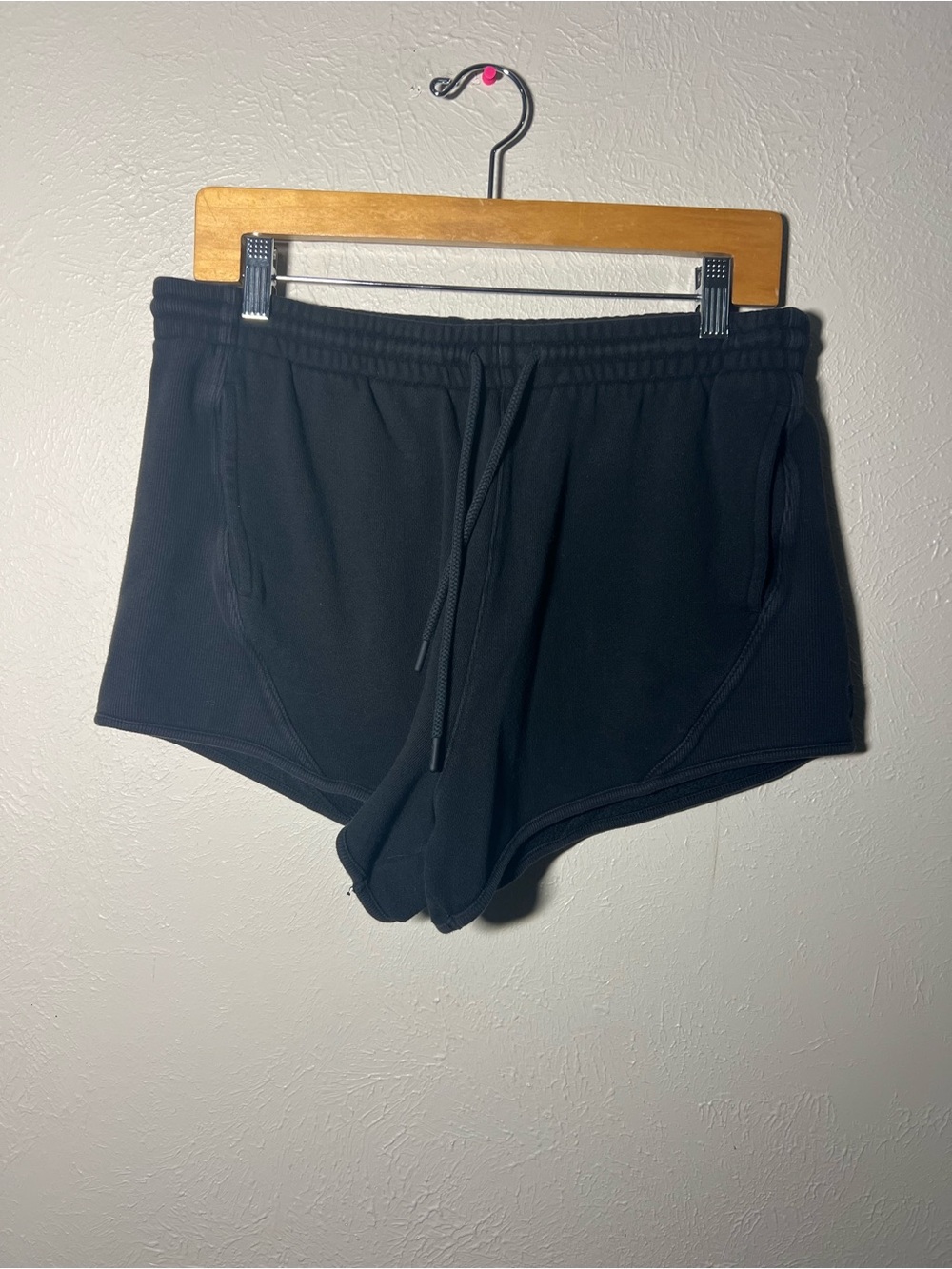 Vs Like New Black Shorts - Picture 1 of 4